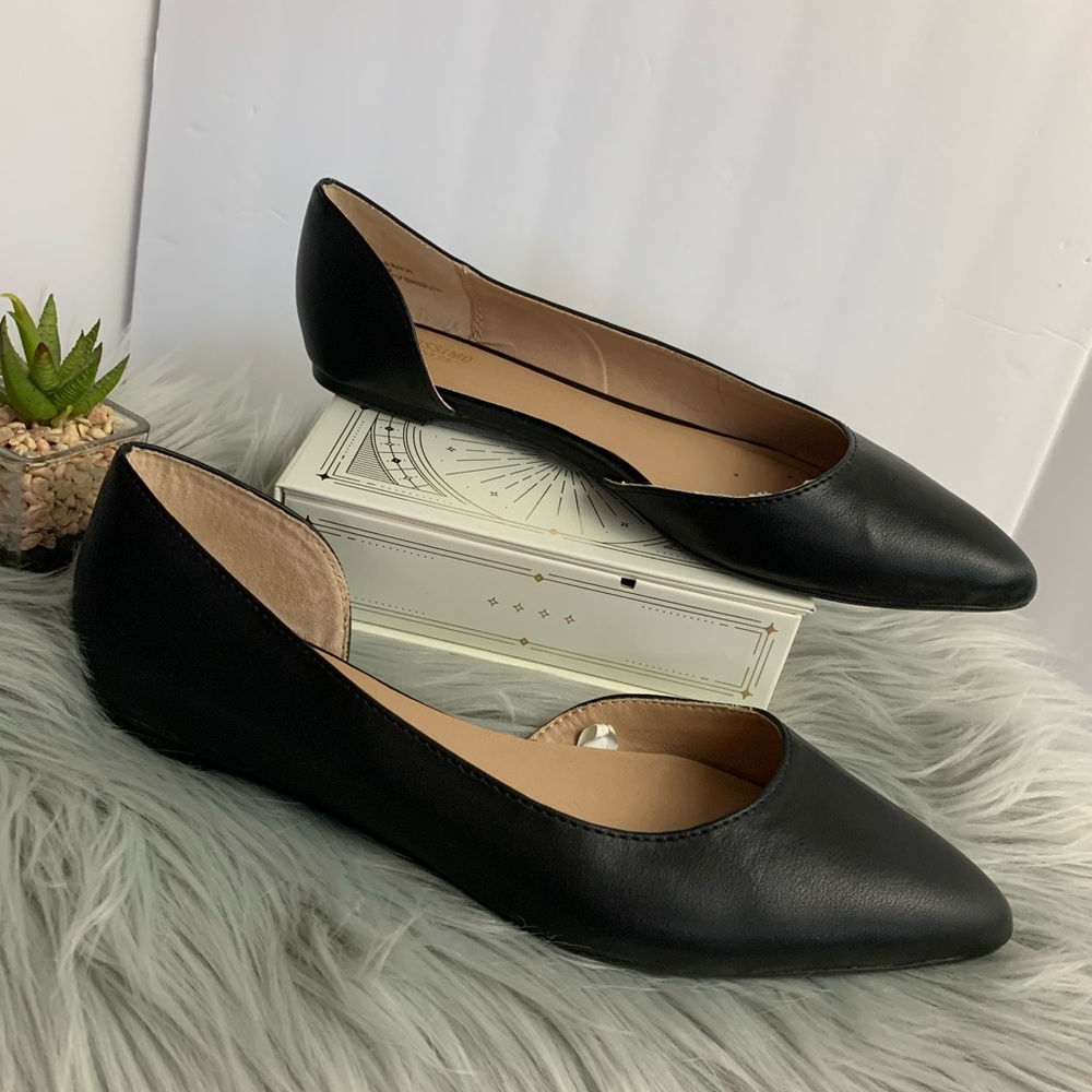 Mossimo flats - Picture 3 of 6